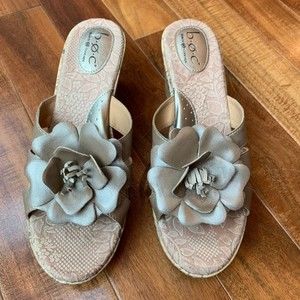 b.o.c Metallic Leather Floral Slip-on Cork wedge shoes; Light gold; women's 10